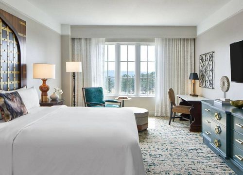 Renaissance Birmingham Ross Bridge Golf Resort & Spa king tower suite.jpg
