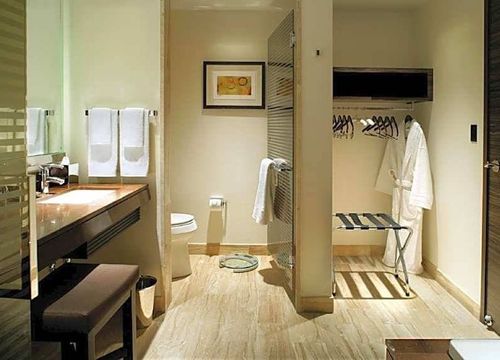 M Resort Spa Casino bathroom.jpg