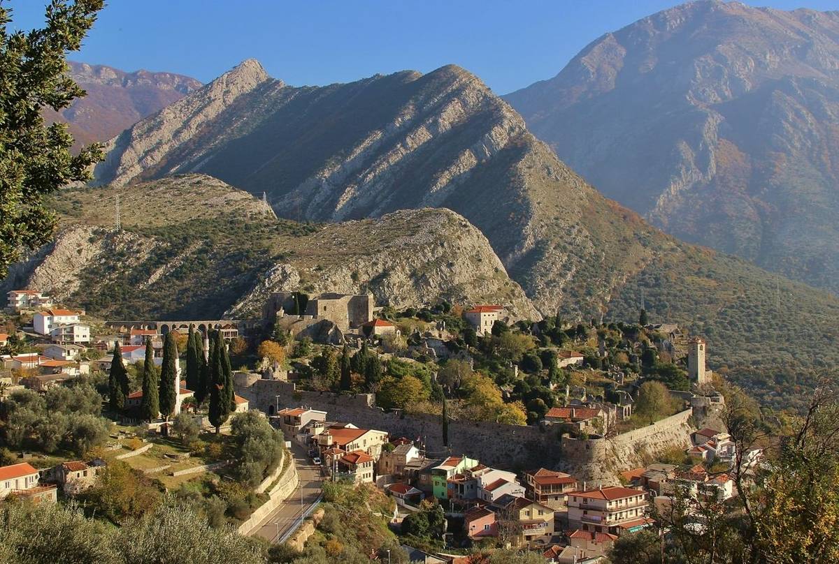 Undiscovered Balkans - Stari Bar3.JPG