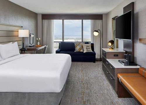 Renaissance Mobile Riverview Plaza Hotel king copy.jpg