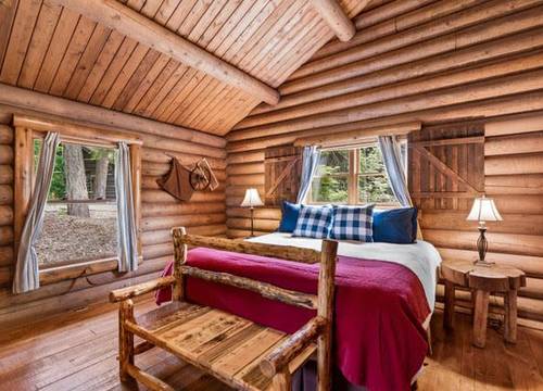 Rustic & Cozy Accommodations