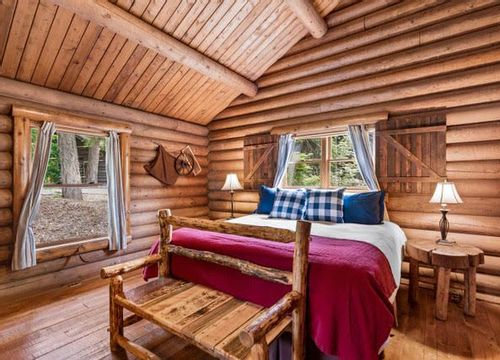 Rustic & Cozy Accommodations