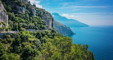 Cliff views on the Sorrento Peninsula, Italy