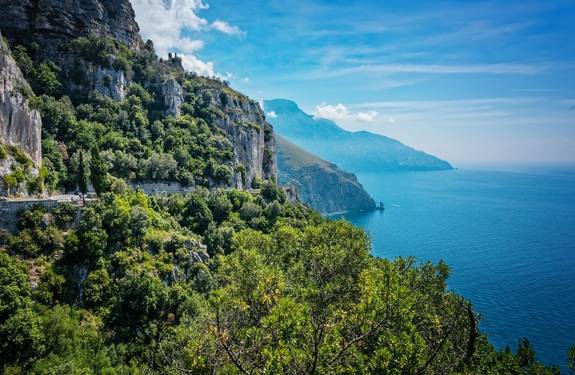 Cliff views on the Sorrento Peninsula, Italy