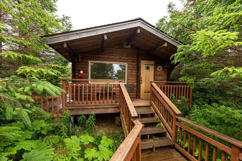 alaska-stillpoint-lodge-Cabin.jpg