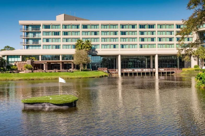 Sawgrass Marriott Golf Resort & Spa floating hole lagoon.jpg