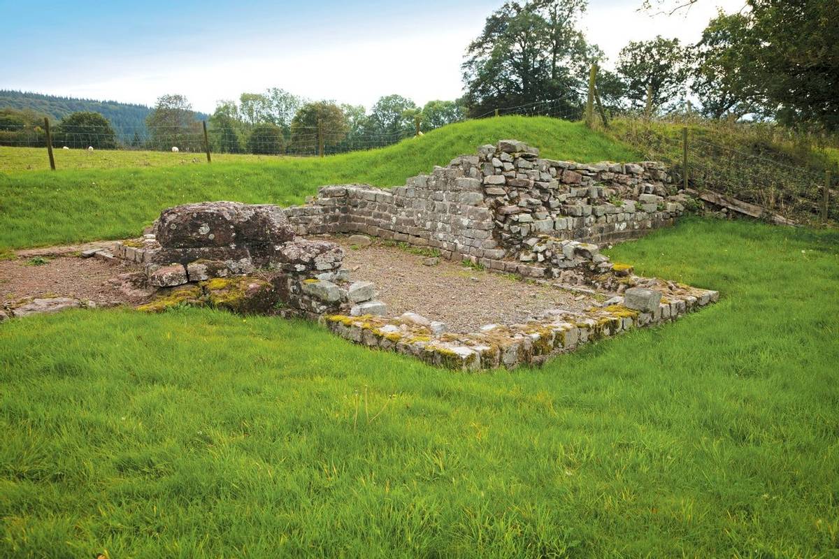 West gate - South guardroomBrecon Gaer Roman Fort Cadw SitesSAMN: BR001NGR: SO003296PowysMidFortsRomanDefenceHisto…
