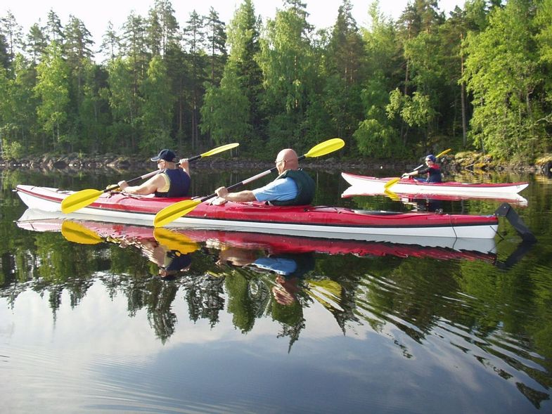 jarvisydan-hotel-summer-activities-Canoeing1.jpg