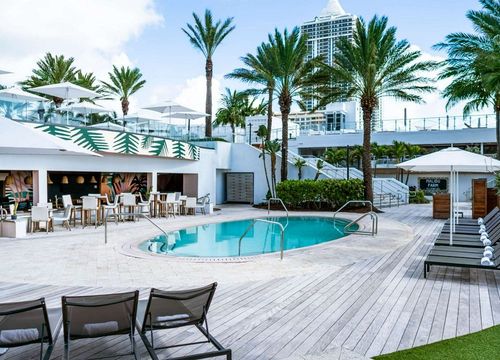 Eden Roc Miami Beach-Pool (5).jpg