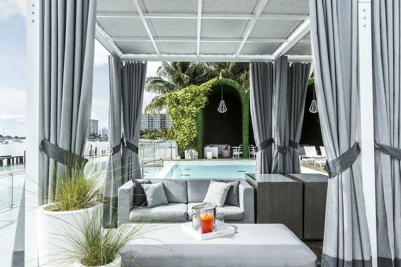 Mondrian South Beach-Pool (1).jpg