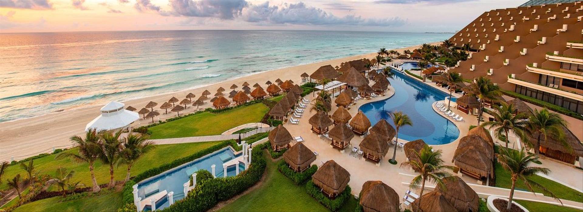 Meliá-Hotels-Paradisus-Cancun-Royal-Service-Area.jpg