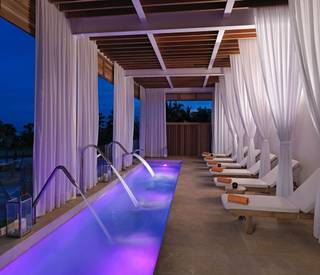 Meliá-Paradisus-Los-Cabos-YHI_Spa_Pool.jpg