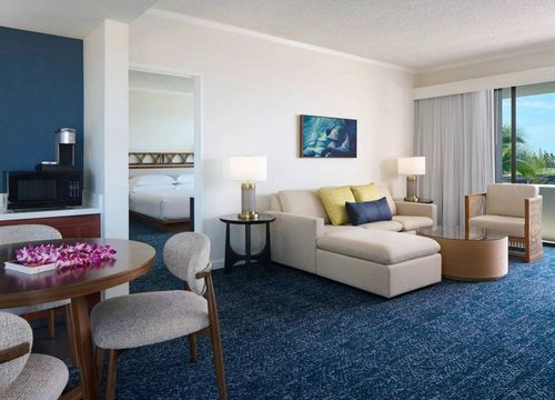 Outrigger Kona Resort & Spa deluxe-oceanfront-suite.jpg