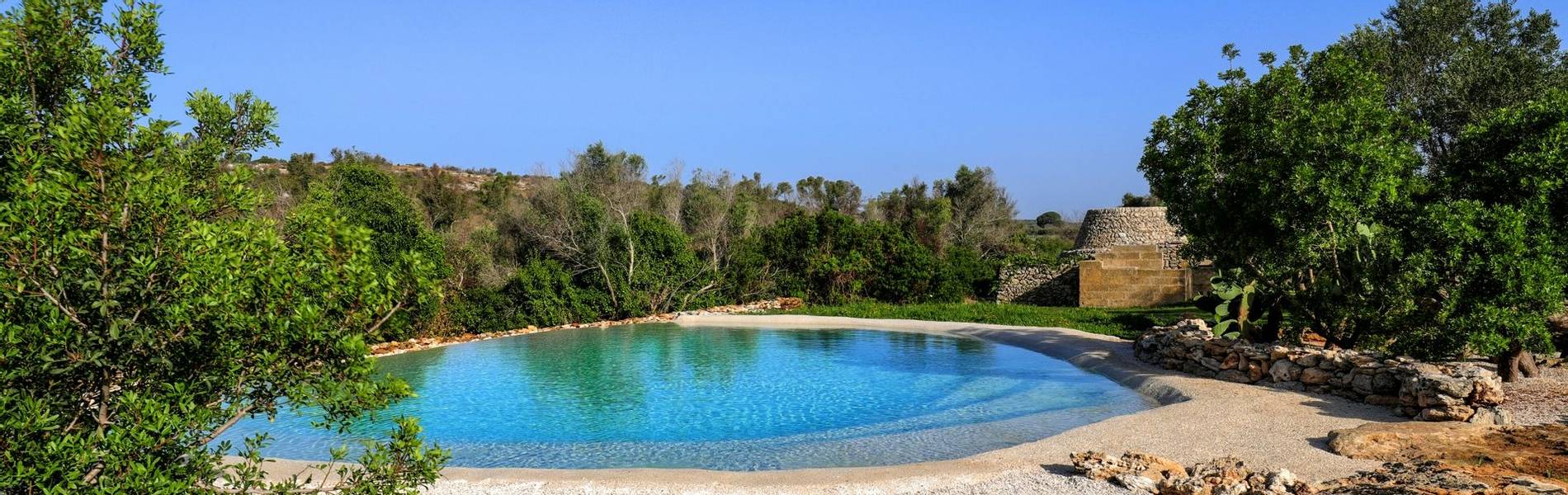 Masseria Fano pool 202216.jpg