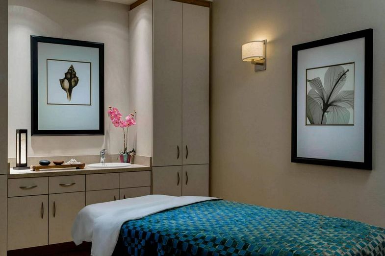 Sawgrass Marriott Golf Resort & Spa treatment room 2.jpg