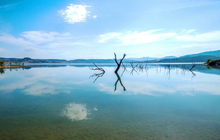 Omodeo Lake © Ann Miles