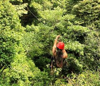 lapazul-retreat-zip-line.jpg