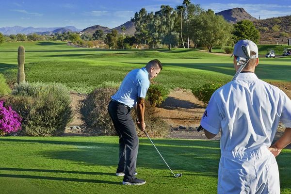 Hilton Phoenix Tapatio Cliffs Resort golfers.jpg
