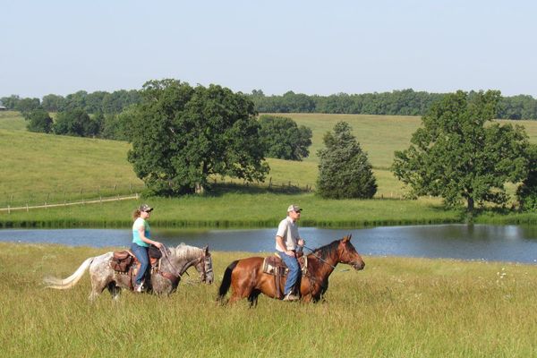 hidden-trails-rs-ranch-rides-ozarks-horseback-riding-1.jpg