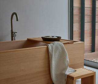 shou-sugi-ban-house-gueststudio-hinoki.jpg