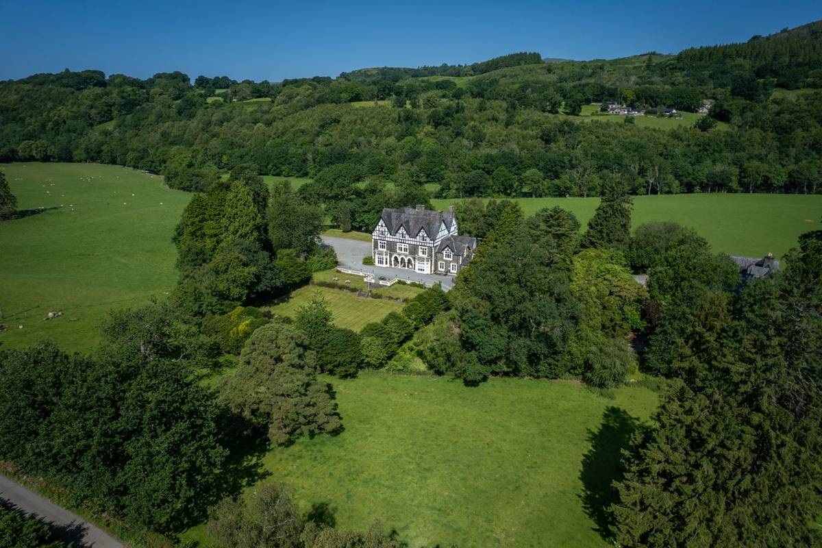 Exterior - Dolersau Hall, Dolgellau-7.jpg