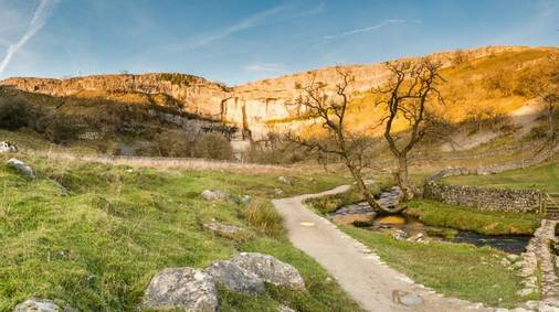 2-Night Southern Yorkshire Dales Tread Lightly Guided Walking Holiday