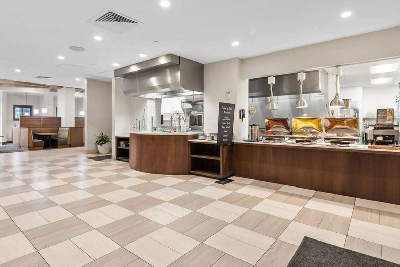 Embassy Suites by Hilton Oahu Kapolei buffet.jpg