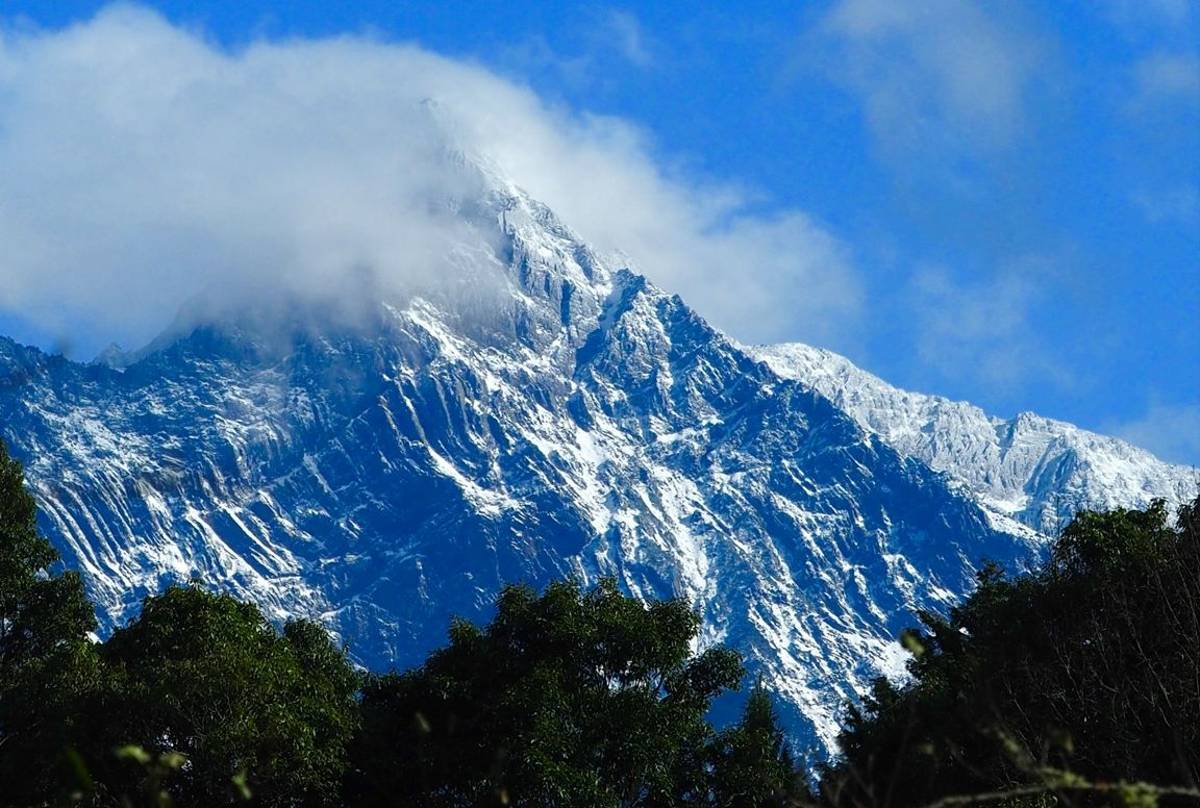 Mount Yushan by Paul Gallagher