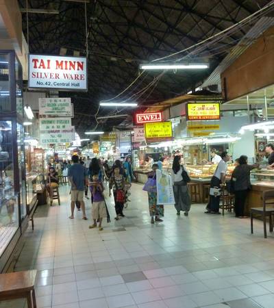 Bogyoke Aung San market in Yangon