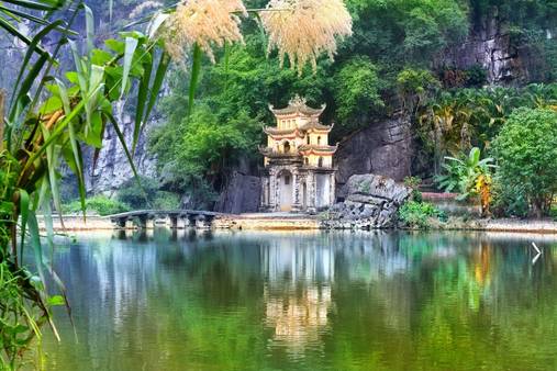 Temple & Trails of Bhutan
