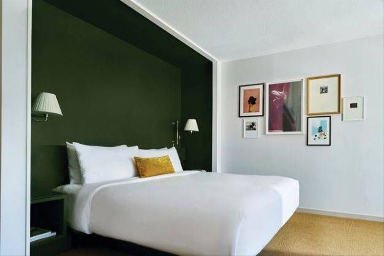 Park MGM Las Vegas king.jpg