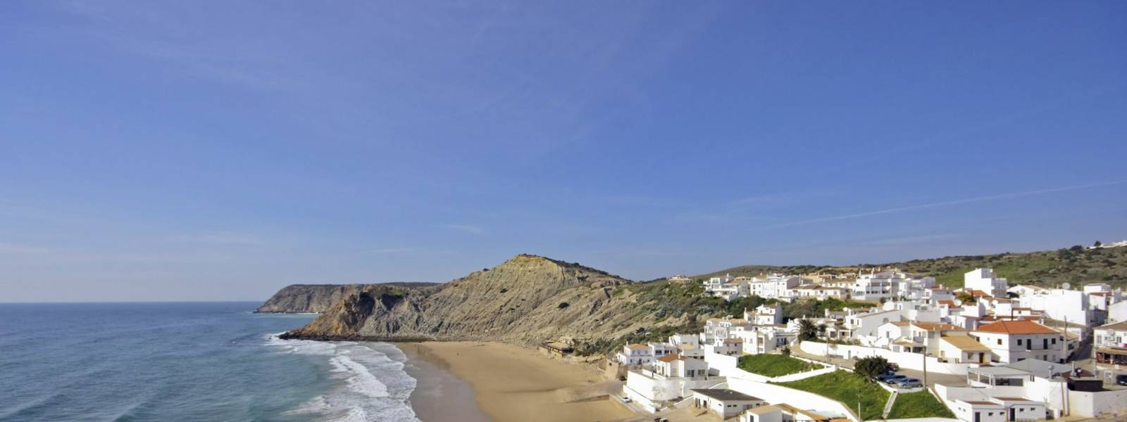 Portugal - Luz - AdobeStock_6365127.jpeg