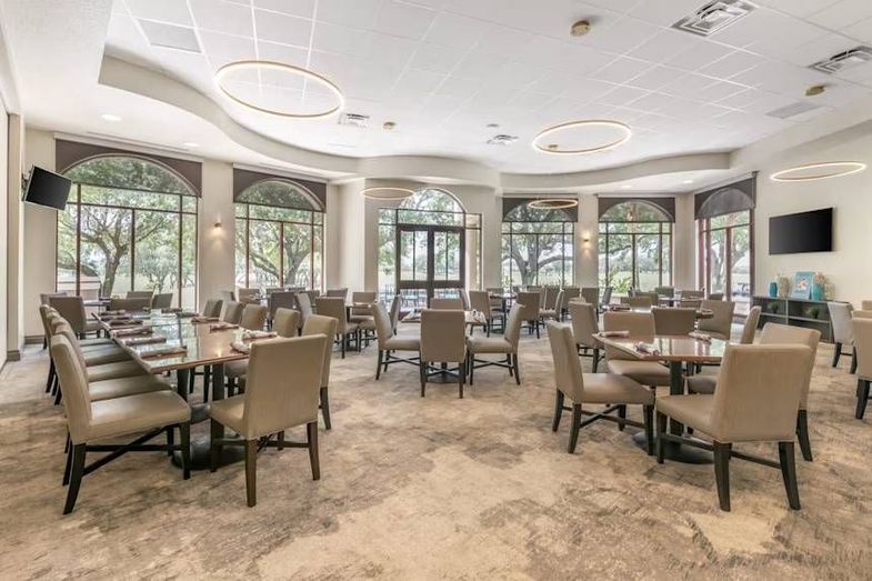 Hilton Vacation Club Mystic Dunes dining 2.jpg