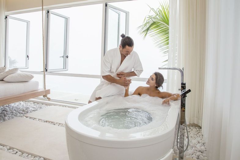 the-retreat-costa-rica-spa-bath.jpg
