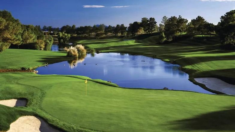 Park MGM Las Vegas golf course 2.jpg