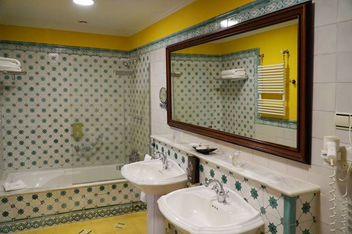 Hotel Villalba Bathroom.JPG
