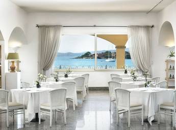 The White Restaurant - Gabbiano Azzurro Hotel _ Suites 2.jpg