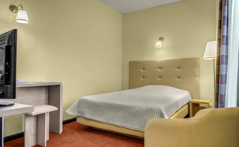 htl Capitol single room 1.jpg