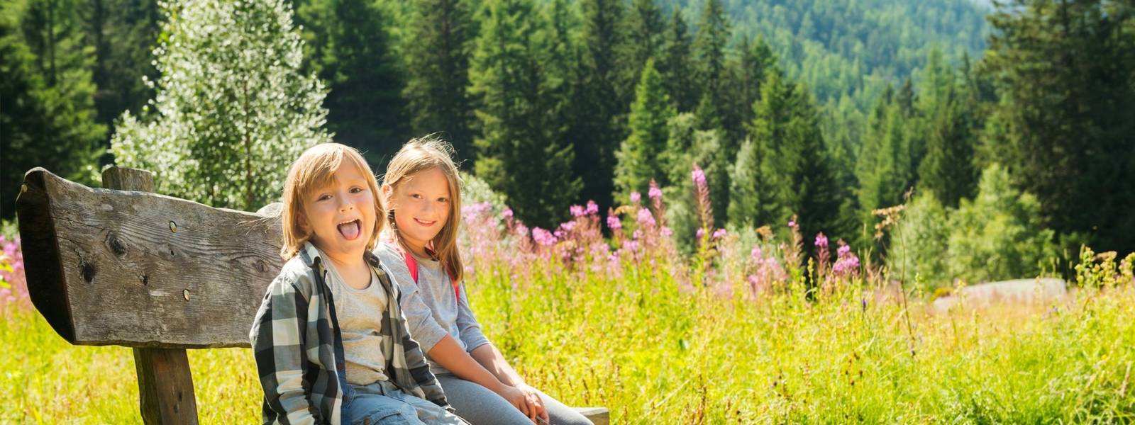 Family-Mayrhofen-AdobeStock_89020092.jpeg