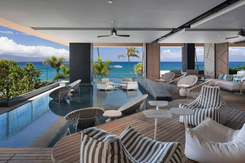 The Westin Maui Resort & Spa, Kaʻanapali lanai.jpg