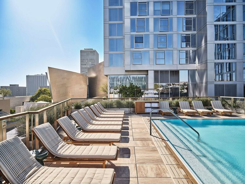 Conrad Los Angeles-Pool (6).jpg