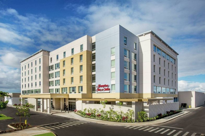 Hampton Inn & Suites Oahu_Kapolei exterior.jpg
