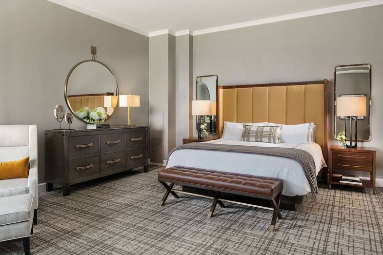 Château Élan king corner suite.jpg