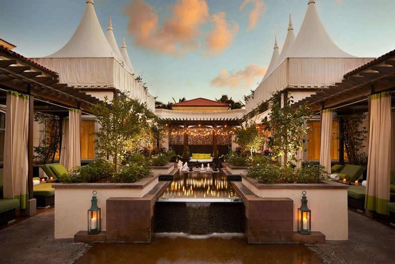 Eau Palm Beach Resort & Spa-Lounge _ Entrance.jpg