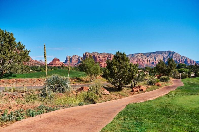 Hilton Sedona Resort at Bell Rock golf path.jpg