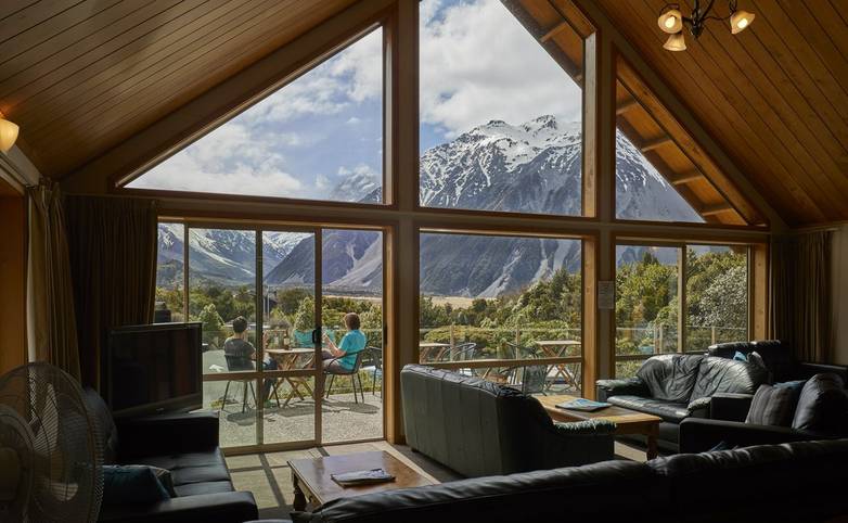 Australasia - New Zealand - Aoraki Lodge Lounge 4.jpg