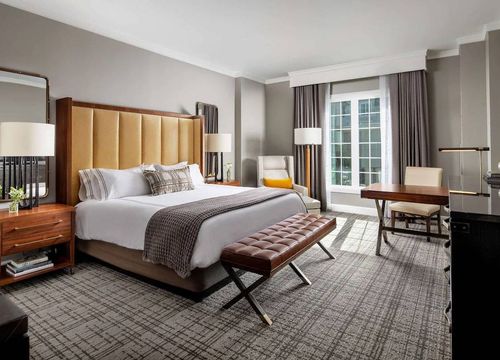 Château Élan king.jpg