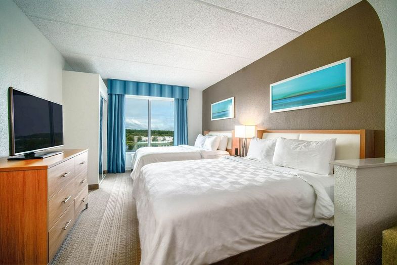 Holiday Inn St. Augustine — World Golf double guest room.jpg