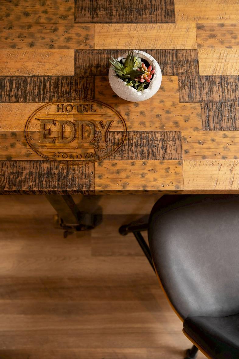 eddy-wood-table-detail.jpg