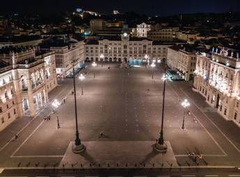 grand-hotel-duchi-d-aosta-piazza-unita-d-italia.jpg